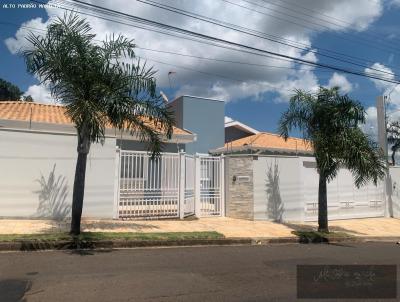 Casa para Venda, em Marília, bairro Parque das Esmeraldas II, 3 dormitórios, 5 banheiros, 3 suítes, 2 vagas