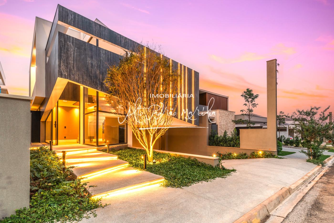 Casa em Condom�nio