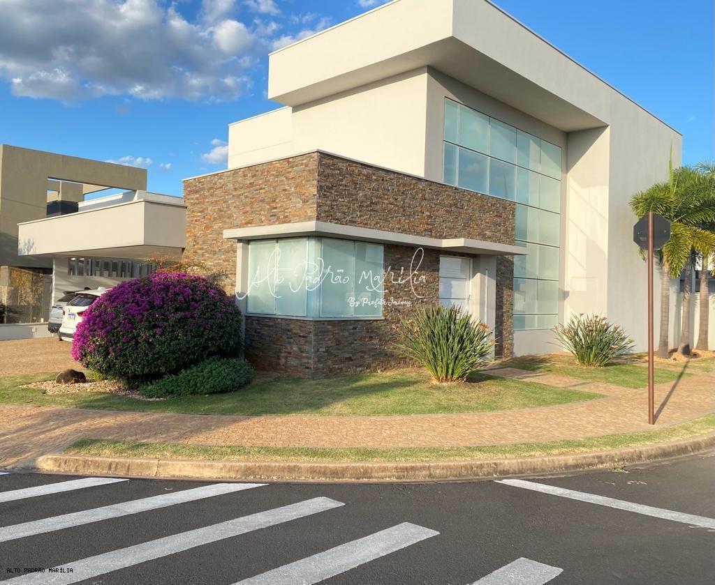 Casa em Condom�nio