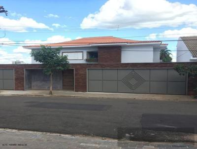 Casa para Venda, em Mar�lia, bairro Senador Salgado Filho, 4 dormit�rios, 8 banheiros, 4 su�tes, 8 vagas