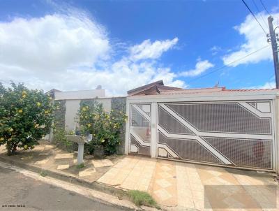 Casa para Venda, em Mar�lia, bairro , 3 dormit�rios, 3 banheiros, 1 su�te, 3 vagas