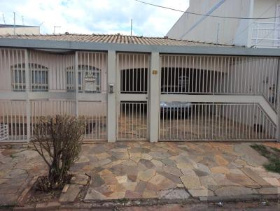 Casa para Venda, em Mar�lia, bairro Jardim Guaruj�, 5 dormit�rios, 5 banheiros, 1 su�te, 4 vagas