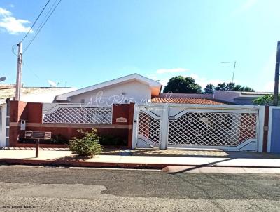Casa para Venda, em Mar�lia, bairro Jardim Altos da Cidade, 3 dormit�rios, 3 banheiros, 1 su�te, 2 vagas
