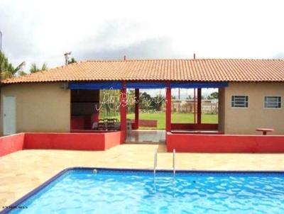 Ch�cara para Venda, em Mar�lia, bairro Condom�nio Bela Vista II, 3 dormit�rios, 2 banheiros, 2 su�tes