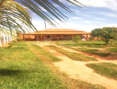 Ch�cara para Venda, em Mar�lia, bairro Ch�cara Padre N�brega, 3 dormit�rios, 2 banheiros, 1 su�te, 2 vagas