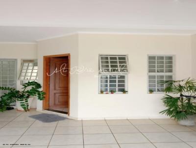 Casa para Venda, em Mar�lia, bairro Jardim Lav�nia, 3 dormit�rios, 2 banheiros, 1 su�te, 2 vagas