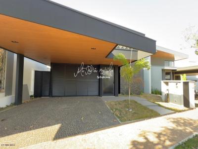 Casa em Condom�nio para Venda, em Mar�lia, bairro Condom�nio  Costa do Ip�, 3 dormit�rios, 5 banheiros, 3 su�tes, 2 vagas