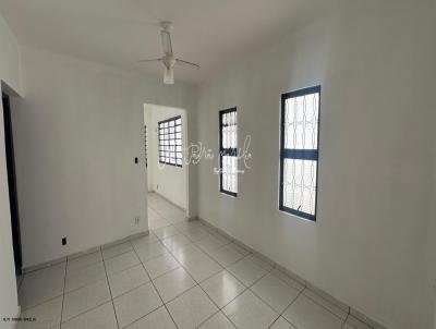 Casa para Venda, em Lup�rcio, bairro Centro, 3 dormit�rios, 2 banheiros, 1 su�te